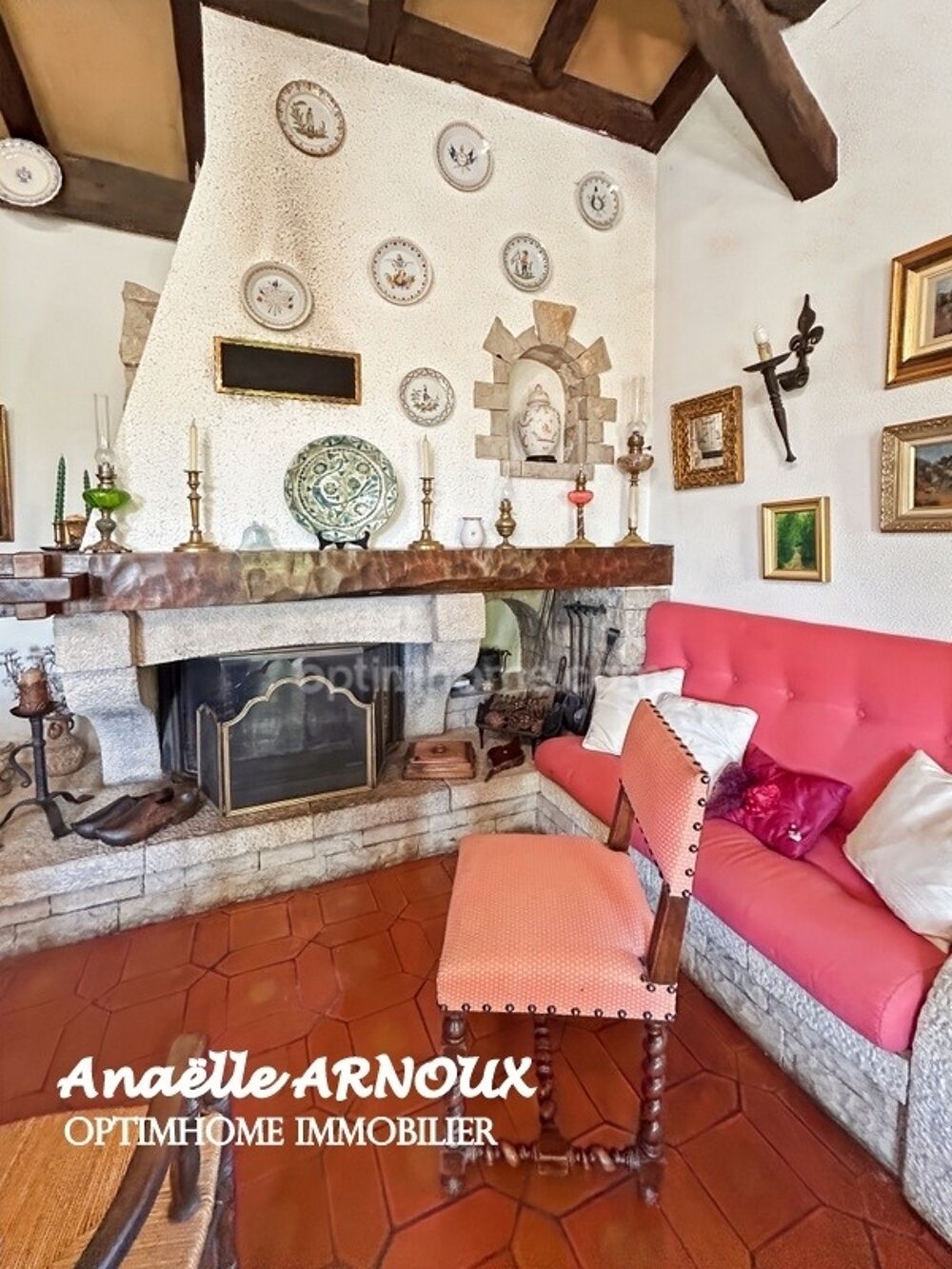 Villa provençale authentique avec grand terrain dont une partie boisée, piscine, terrasse et garage