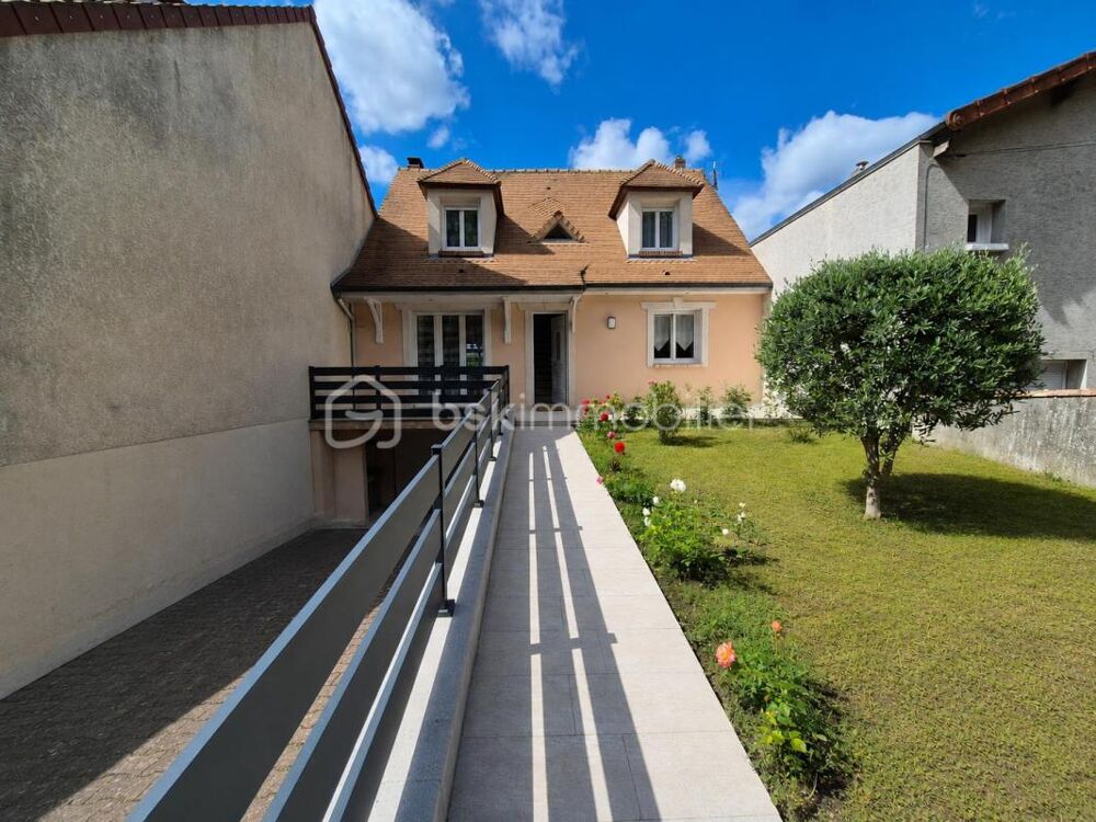 La Norville  Maison familiale 130 m² avec sous-sol total et dépendance !!