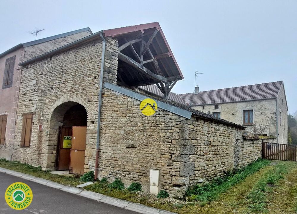 MAISON RÉNOVÉE AVEC DÉPENDANCES