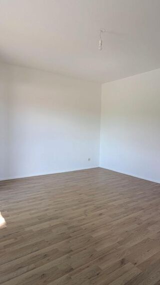  Appartement à louer 3 pièces 65 m²