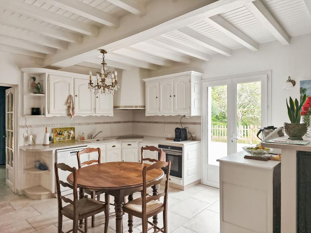 Villa d'architecte 162 m2, 2 ha terrain et bois
