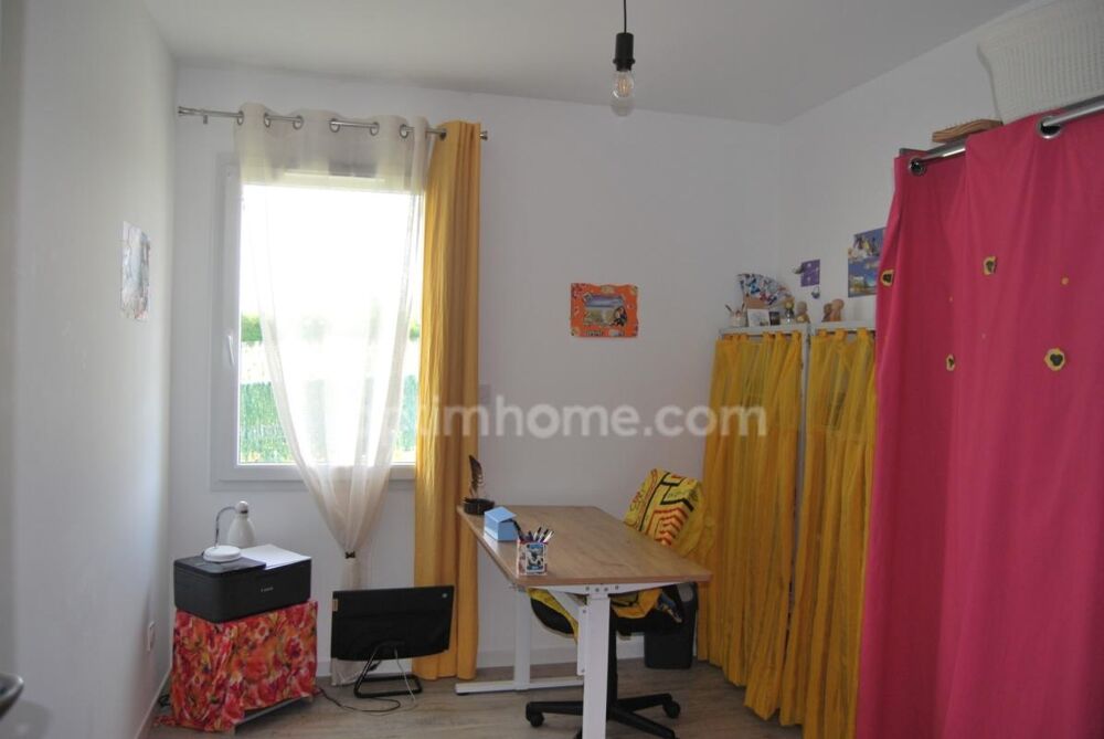 Vente Maison Belle maison de plain pied comprenant 3 chambres avec un DPE A Rouillac