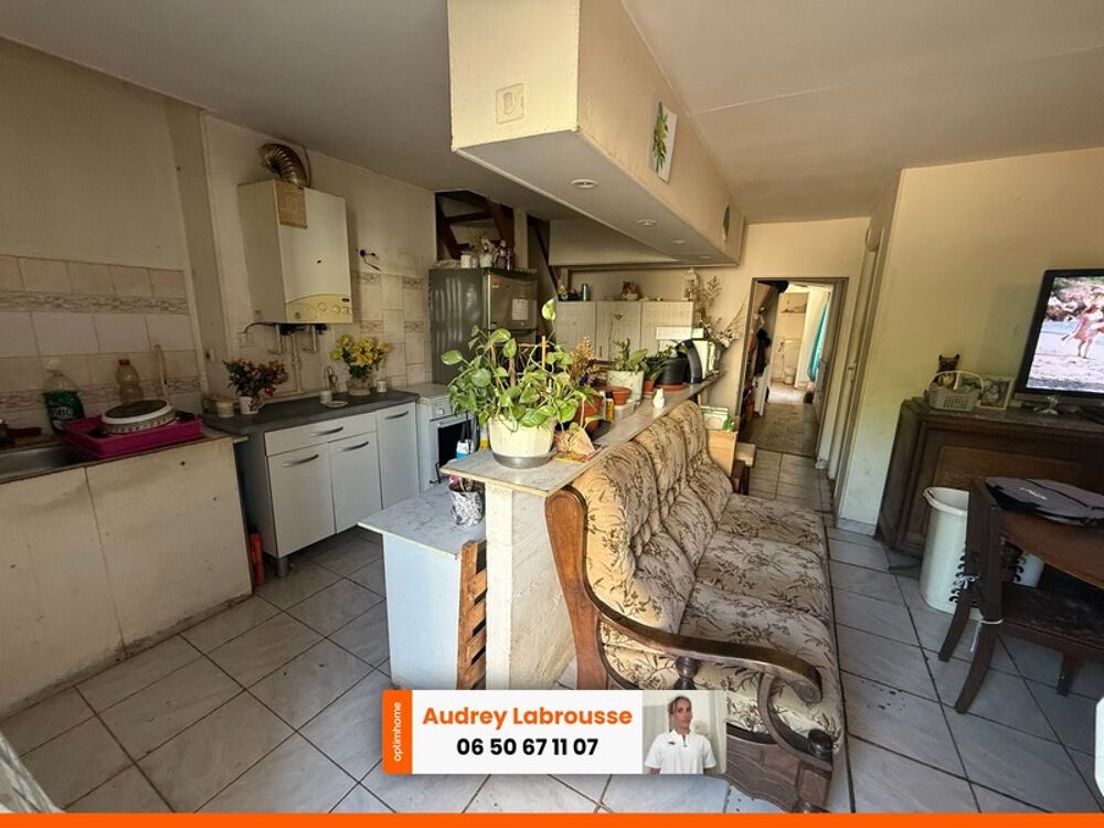 Maison de ville occupée à vendre  Projet de rénovation complet  Idéal investisseur Mussidan