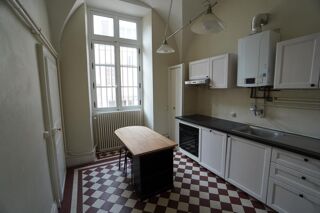  Appartement à louer 4 pièces 98 m²