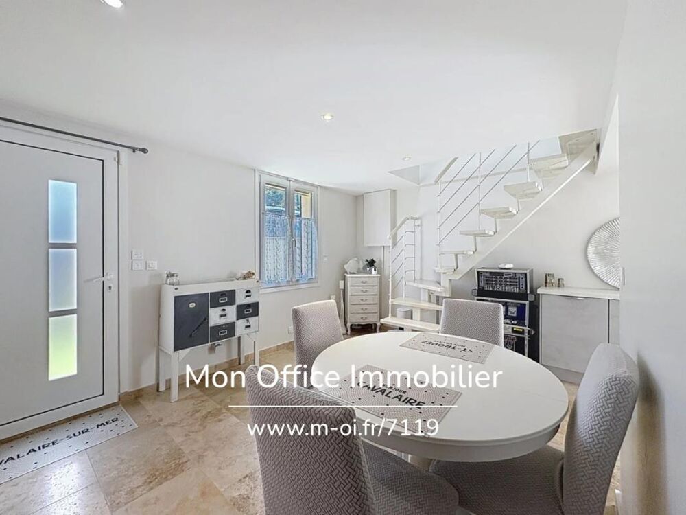 Vente Maison Référence : 7119-LES. - MAISON DE VILLE RÉNOVÉE AVEC JARDIN ET CAVE PROCHE CENTRE & COMMERCES À CAVALAIRE SUR MER Cavalaire sur mer
