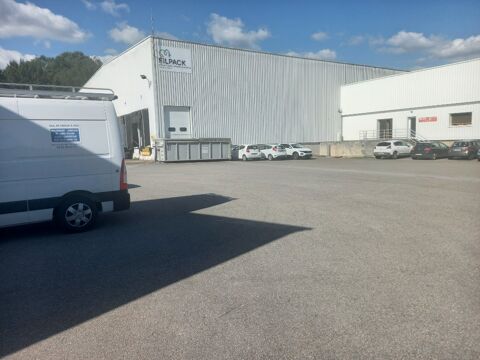   A LOUER - BATIMENT D'ACTIVITE 