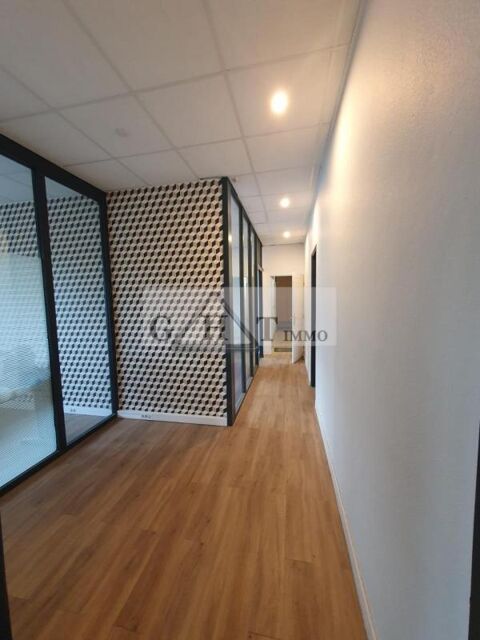  Bureaux à louer 280 m² à DOMONT 