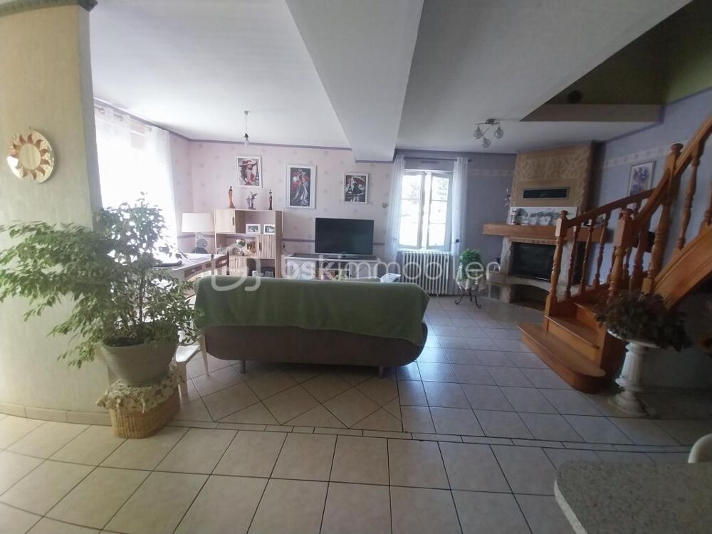 Vente Maison Maison de village de 112 m² - À 2 minutes de Gorron - 40mn de Laval - 1H00 du Mont Saint Michel Gorron