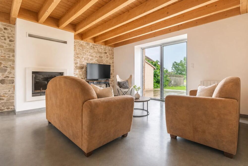 Maison de 6 pièces de 157 m² à Aigrefeuille-sur-Maine