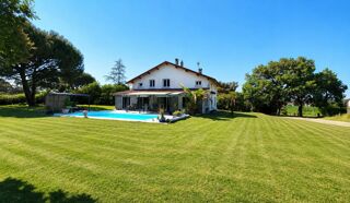 Maison à vendre 9 pièces 225 m²
