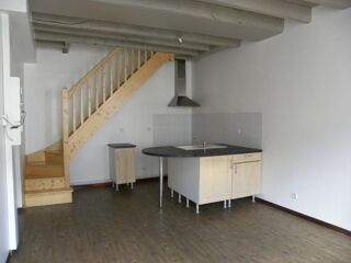  Appartement à louer 3 pièces 75 m²