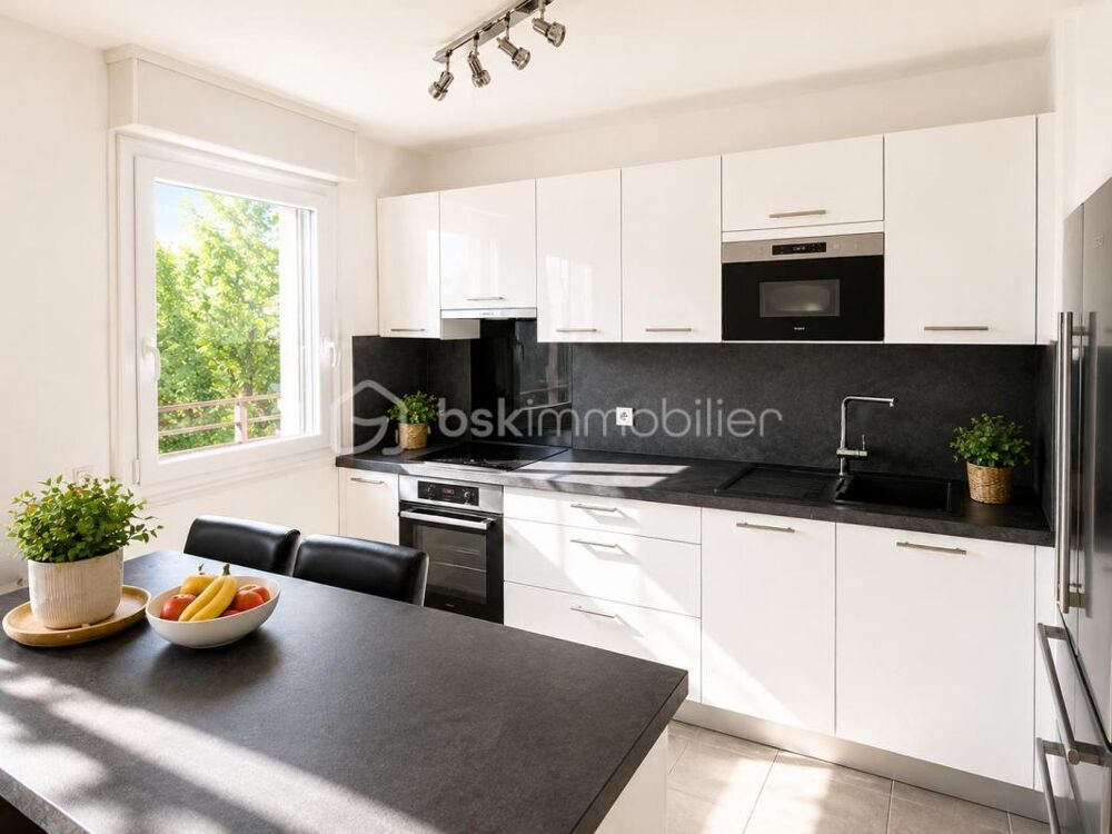 Vente Appartement RARE SUR LE SECTEUR – SUPERBE 3 PIÈCES AVEC BALCON, DOMOTIQUE & DOUBLE PARKING – RÉSIDENCE STANDING 2015 Livry gargan