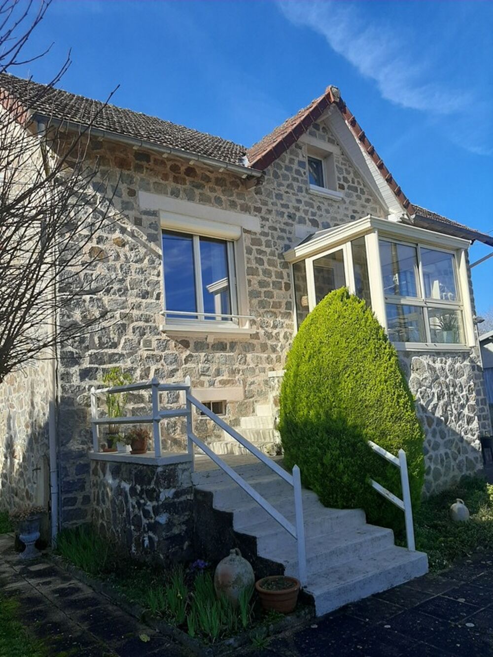 Maison à vendre 10 pièces VICQ SUR BREUILH (87)
