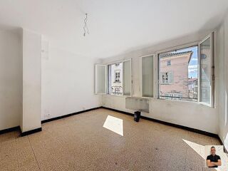  Immeuble � vendre 12 pi�ces 304 m�