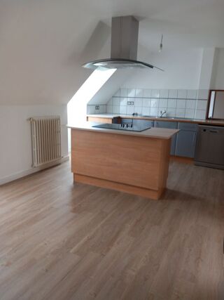  Appartement à louer 4 pièces 84 m² Commana