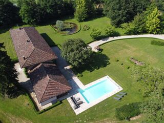  Ferme � vendre 8 pi�ces 470 m�