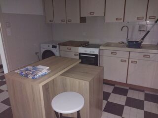  Appartement à louer 4 pièces 104 m²