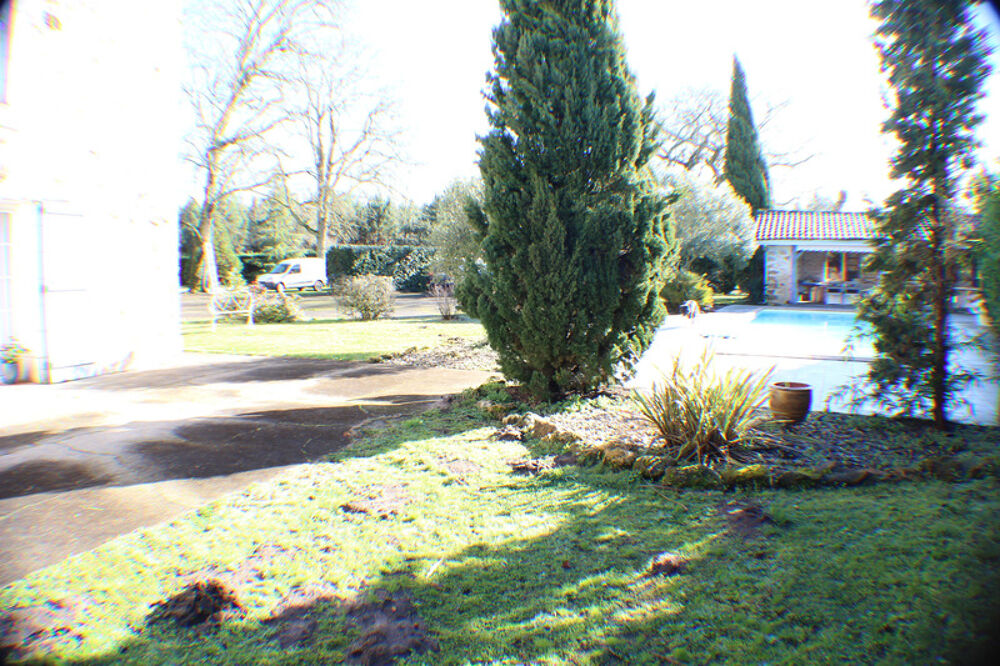 Maison 7 pièces de 188 m² avec piscine -parc et dépendance aux portes de Mont de Marsan (40)