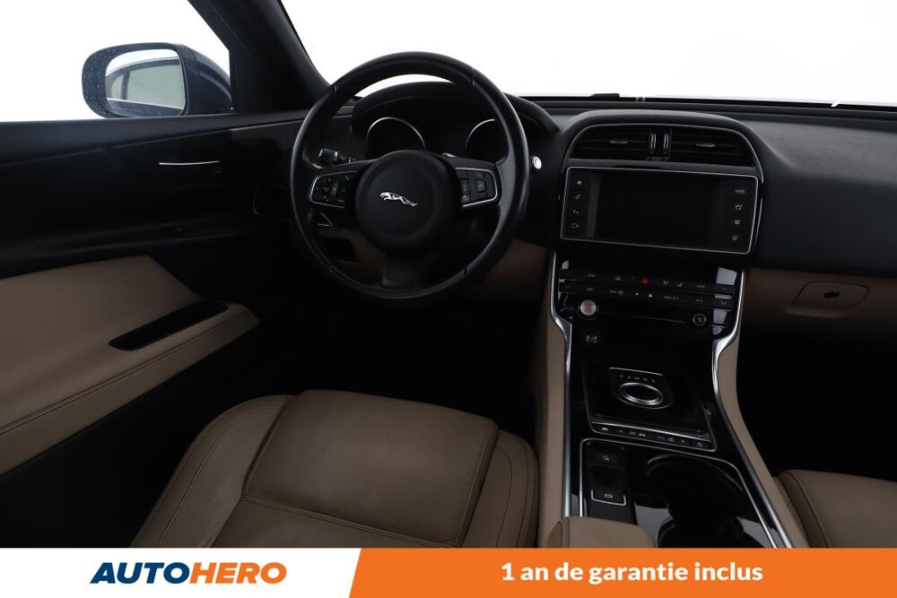 XE 2.0d Prestige Auto 180 ch 2015 occasion 92130 Issy-les-Moulineaux