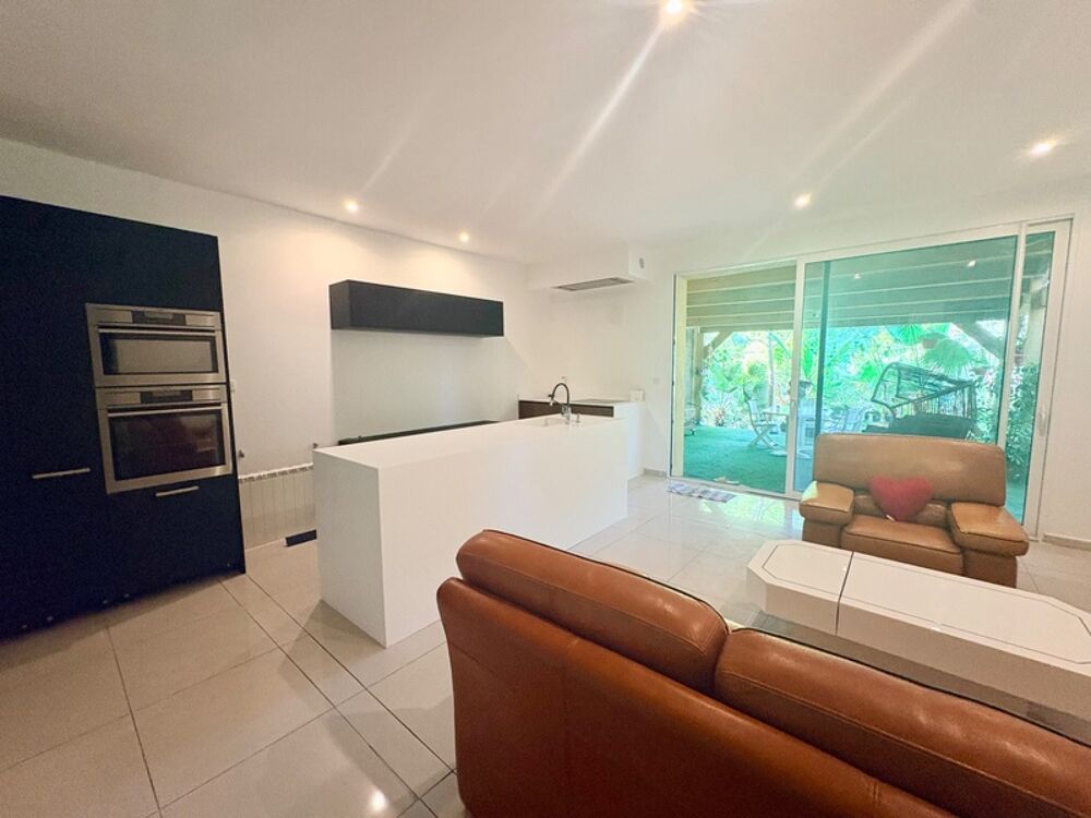 Vente Maison Maison de plus de 150 m² avec grand jardin arboré – Enorme potentiel – Fréjus Frejus