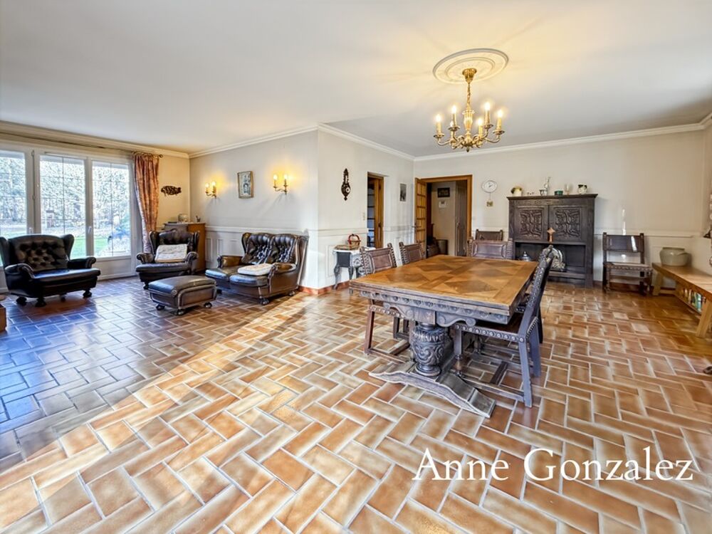 Vente Maison VIENNE EN VAL, à trente minutes d'ORLEANS aux portes de l'Orée de Sologne Propriété à vendre avec 24 hectares boisés et son étan Vienne en val
