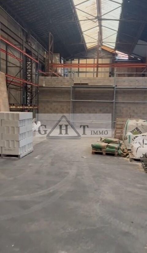 ENTREPOT DE  180 M&sup2; A VENDRE CHEVRY-COSSIGNY 349000 77173 Chevry cossigny
