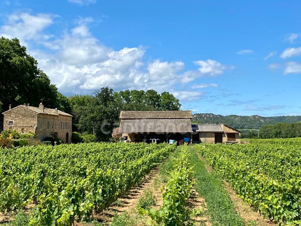 Dpt Gard (30), Domaine viticole de 16 hectares avec Chai et ancienne ferme indépendante