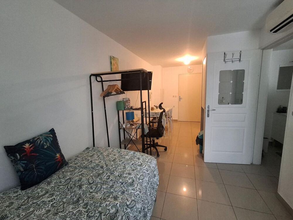 97490 Ste Clotilde T1 meublé de 20.60 m2 plus parking sécurisé