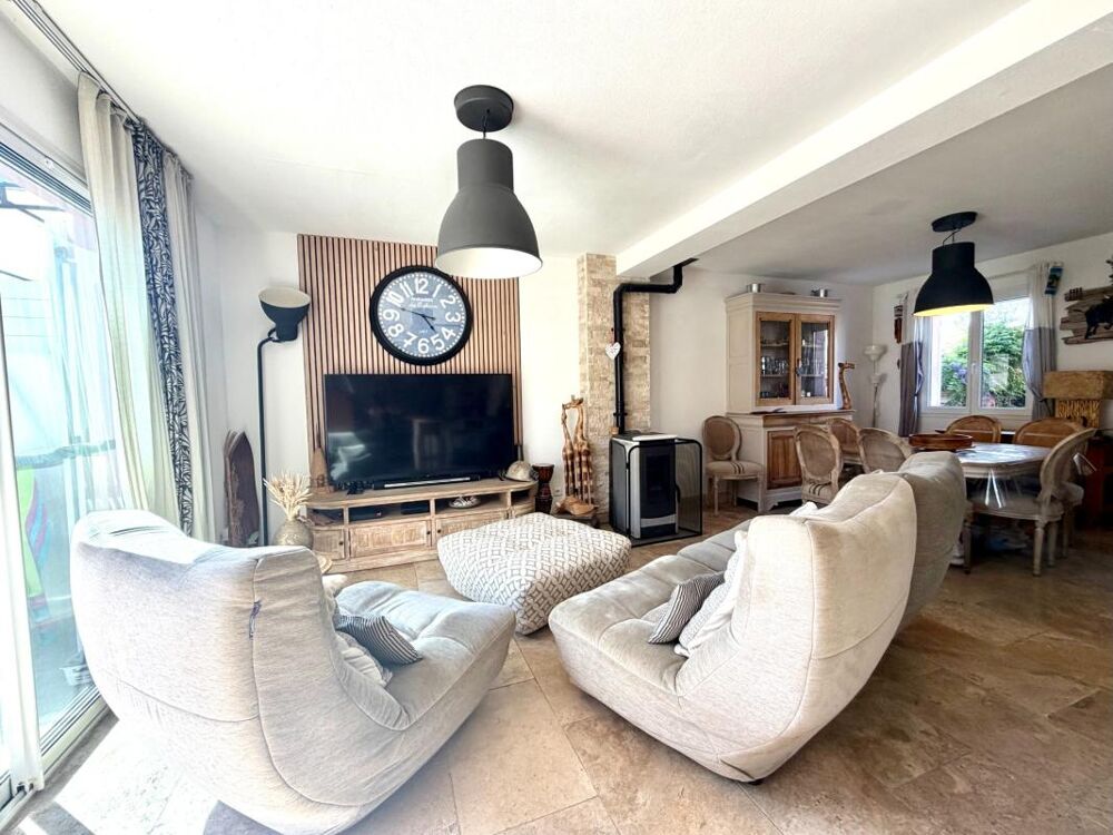 VILLA 4 PIÈCES AVEC GARAGE ET PISCINE AIGUES-MORTES