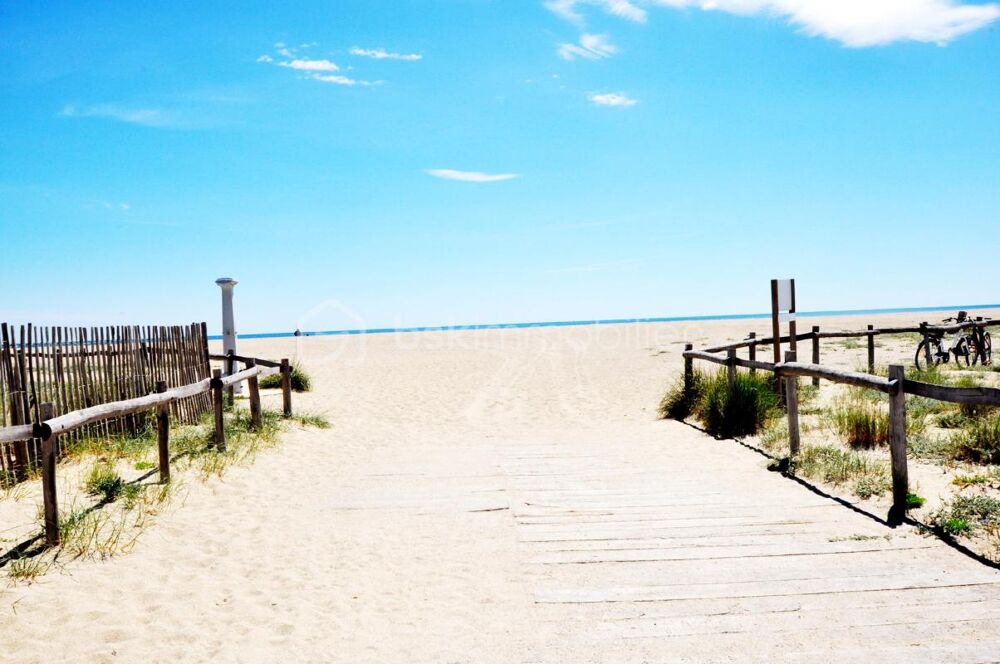 A DEUX PAS DE LA PLAGE