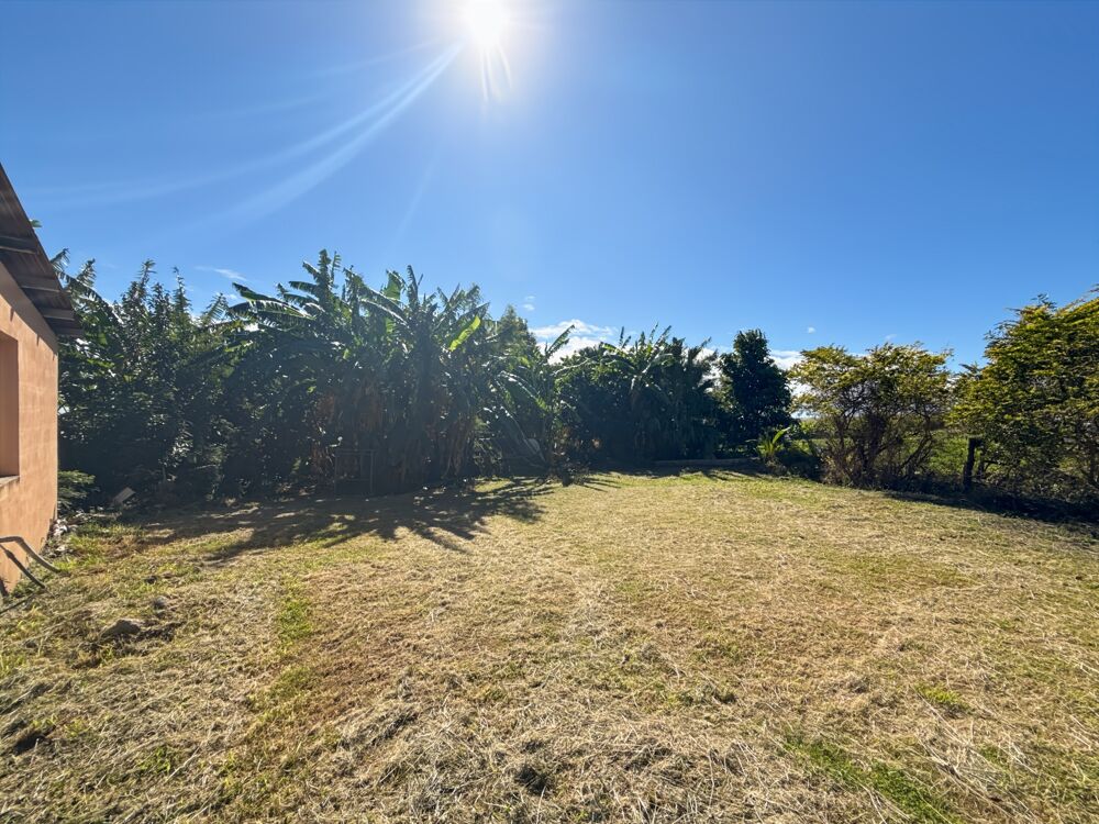 SAINTE-MARIE  TERRAIN D'EXCEPTION DE 1 640 M² À 5 MINUTES DE BEAUSÉJOUR