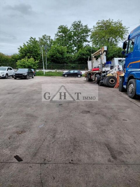   ENTREPOT 426 M² A LOUER A GUIGNES 