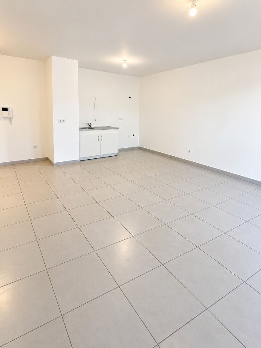 Location Appartement T4 avec balcons et double parking à NOISY LE SEC Noisy le sec