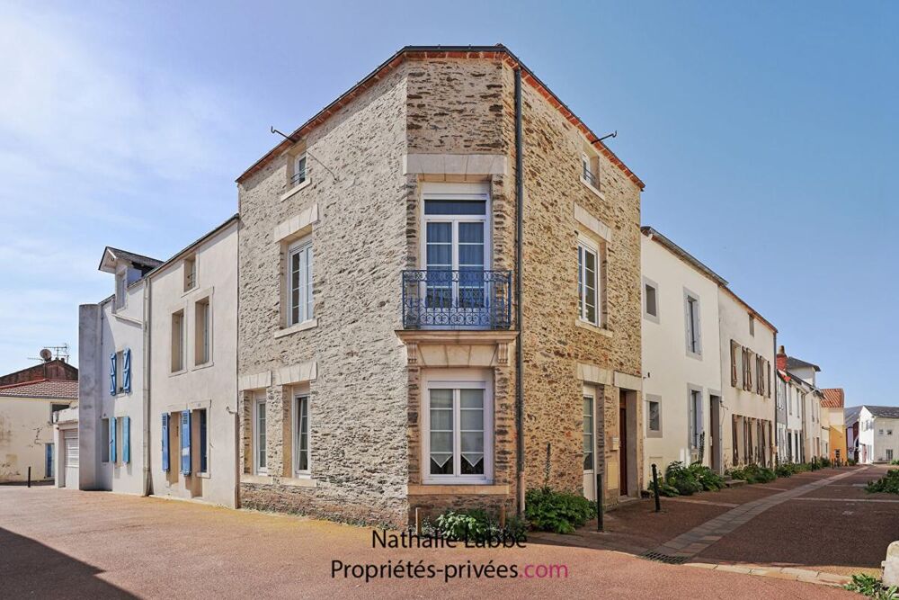 Maison de Ville de caractère Pornic Centre 4 pièce(s) 87.25m2 ET 99m² au sol