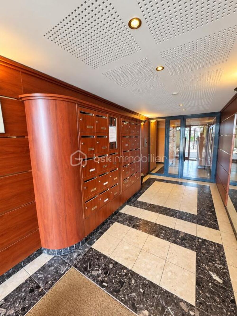 Vente Appartement ROISSY-EN-BRIE  F2 DE 41 m²  BALCON  PARKING  RÉSIDENCE SÉCURISÉE Roissy en brie