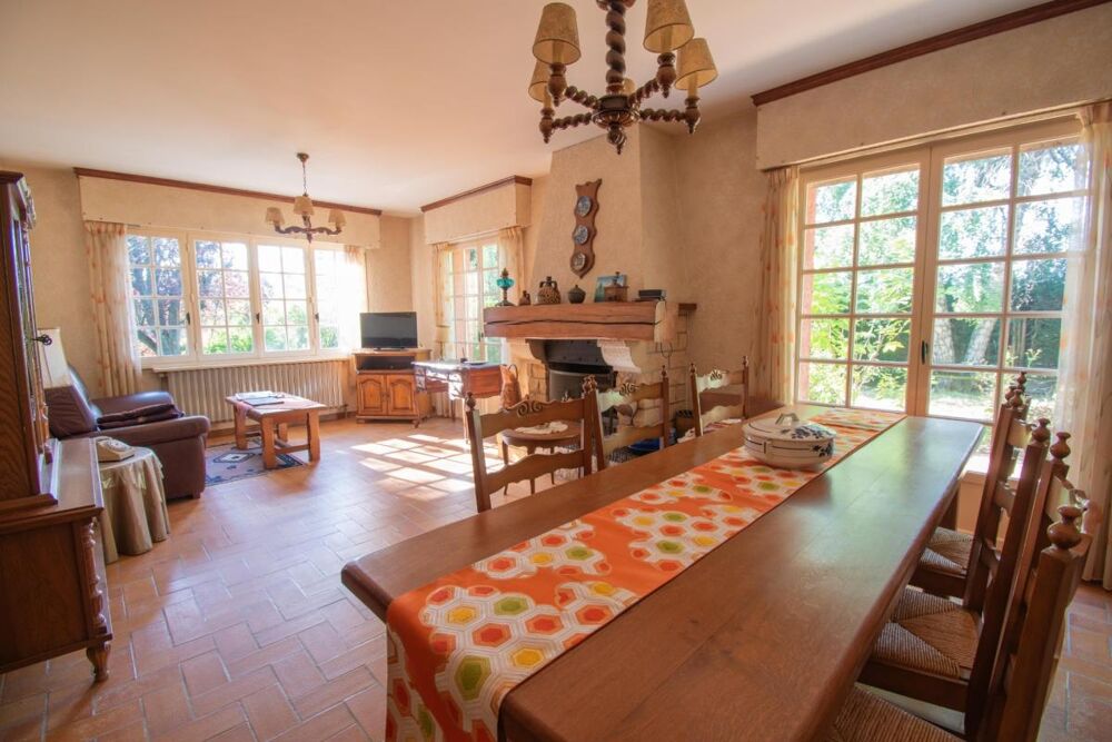 Vente Maison ELESMES (59600) – Maison 126 m² – 3 chambres – 7 100 m² de terrain – Beau potentiel Elesmes