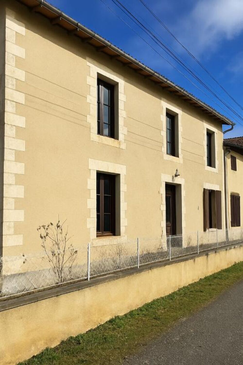 Maison de caractère 158 M2 avec jardin et dépendance