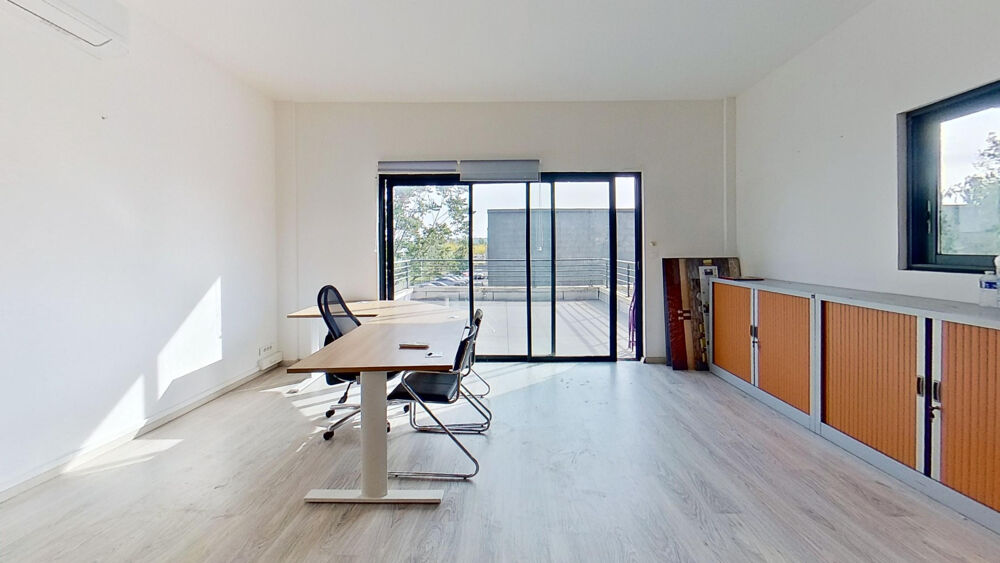   À LOUER – BUREAU CONTEMPORAIN 42 M² – ZONE COMMERCIALE DYNAMIQUE Boe