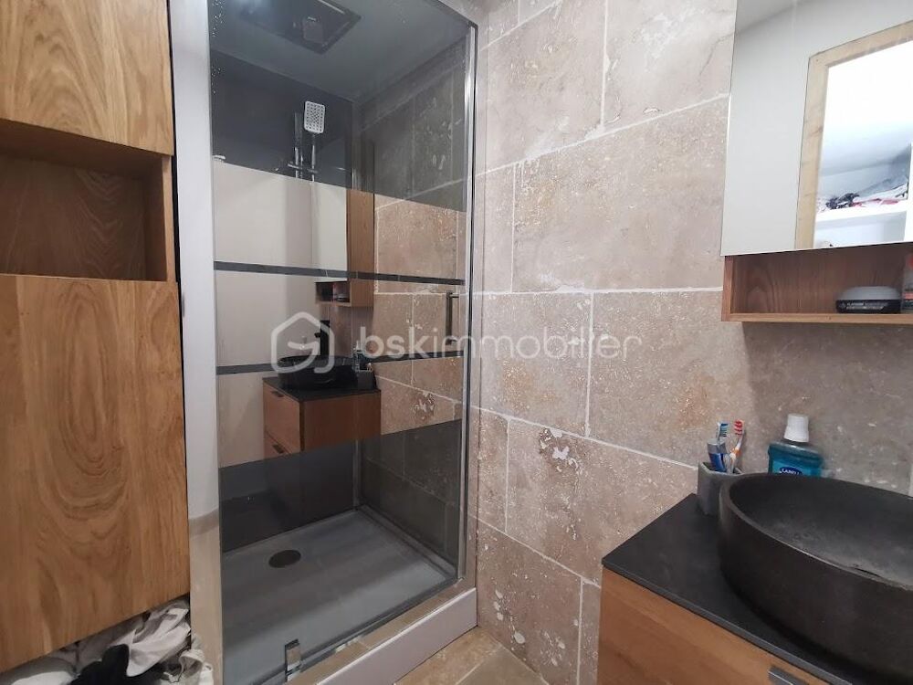 Vente Maison Maison en pierre avec granges, hangar, garage et terrains - Gros potentiel Barjac