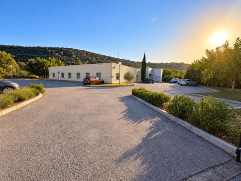   À VENDRE – BUREAUX 800 M² SUR 8 000 M² DE TERRAIN – VISIBILITÉ RN7 – BRIGNOLES (83) 