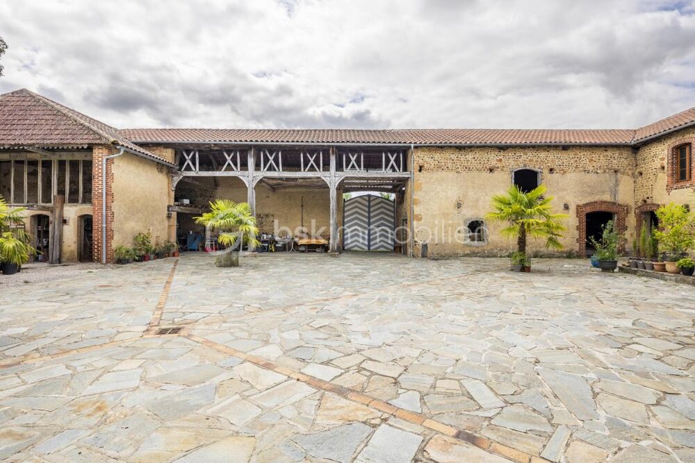 Superbe bastide Gersoise du 17 ème siècle