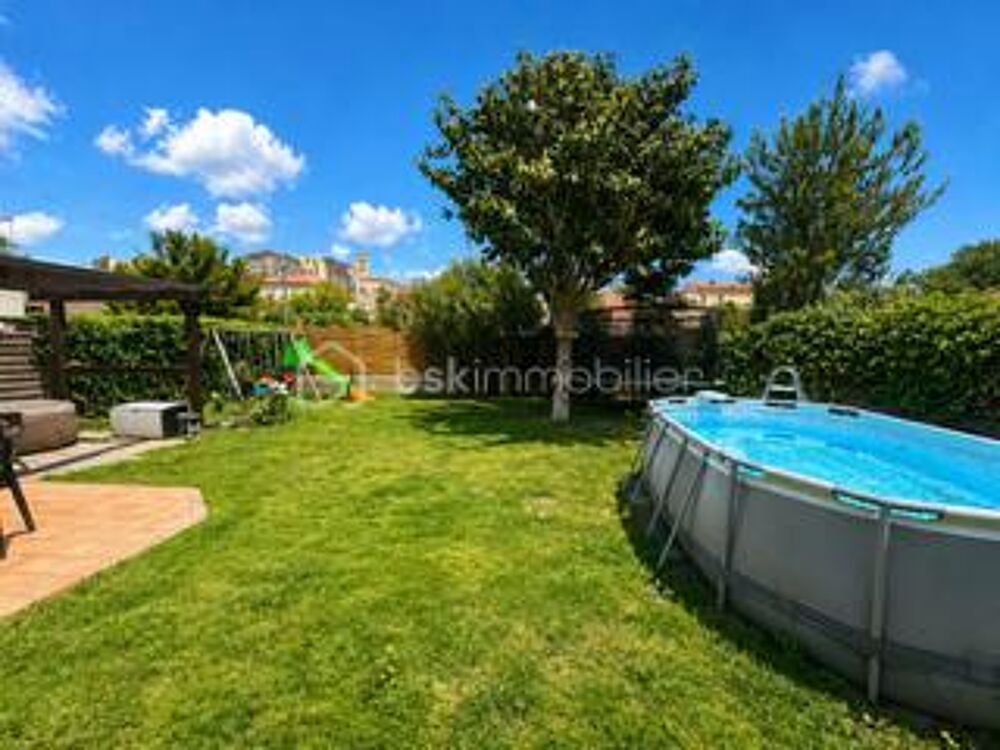 A VENDRE MAISON DE VILLE DE 129M² TROIS FACES SUR TERRAIN DE 438M² A ELNE - CENTRE VILLE - PROCHE DE TOUS LES COMMERCES DES ECOL