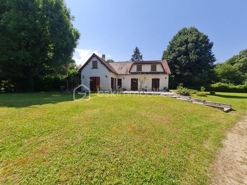 MAISON CAMPAGNARDE AVEC COUR D'EAU