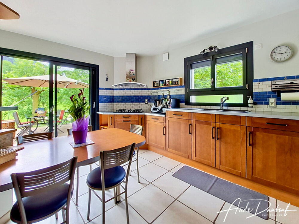 Vente Maison Maison familiale 4 chambres avec jardin, garage, abris voitures et annexes Beaumont