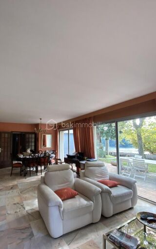  Maison � vendre 8 pi�ces 210 m�