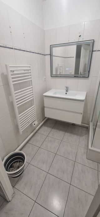  Appartement à louer 2 pièces 42 m²