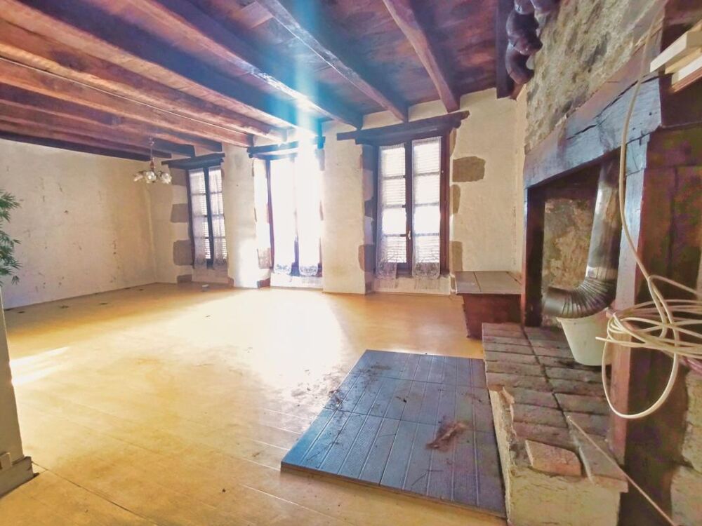 Vente Maison A VOIR ! Pleaux