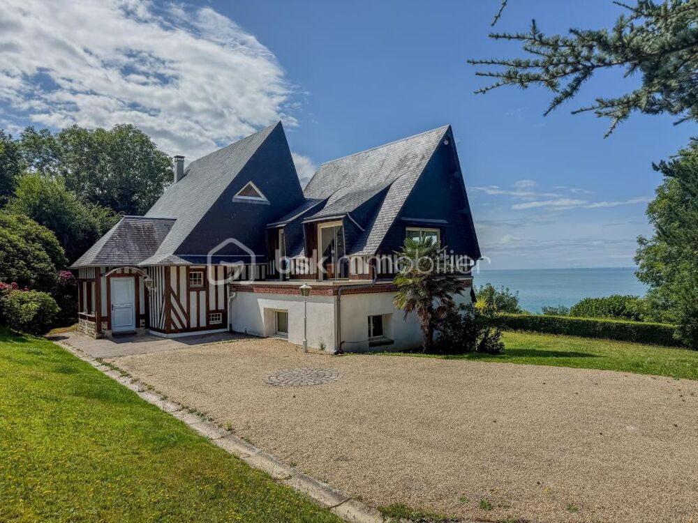À VENDRE  Propriété avec Vue Mer à Villerville