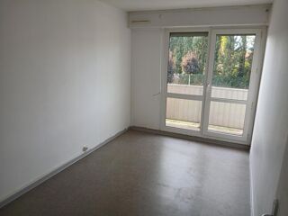  Appartement à louer 5 pièces 94 m²