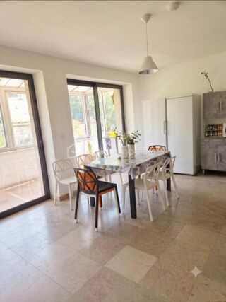  Propriété/château à vendre 10 pièces 225 m²